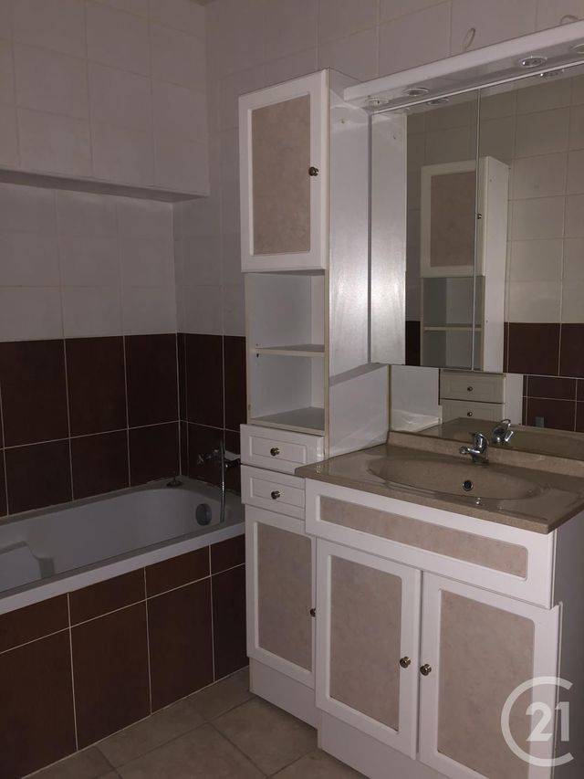Appartement T3 à louer - 3 pièces - 59.43 m2 - BOULIEU LES ANNONAY - 07 - RHONE-ALPES - Century 21 Abita Immobilier Appartement T3 à louer - 3 pièces - 59.43 m2 - BOULIEU LES ANNONAY - 07 - RHONE-ALPES - Century 21 Abita Immobilier