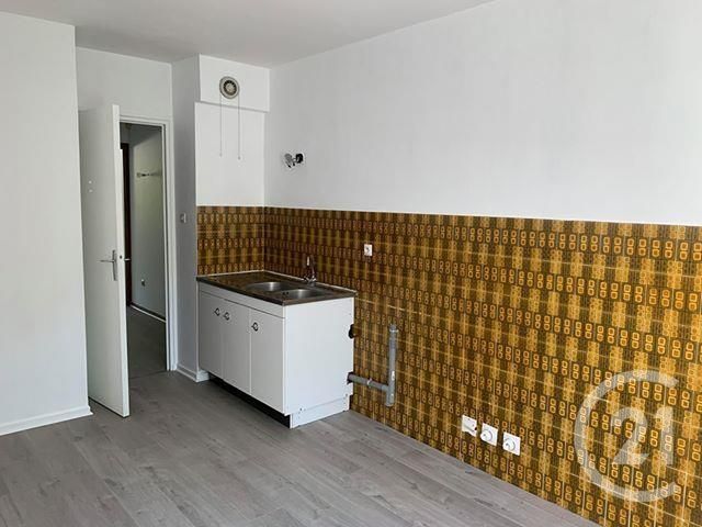 Appartement F5 à louer - 5 pièces - 94.0 m2 - BOURG ARGENTAL - 42 - RHONE-ALPES - Century 21 Abita Immobilier Appartement F5 à louer - 5 pièces - 94.0 m2 - BOURG ARGENTAL - 42 - RHONE-ALPES - Century 21 Abita Immobilier