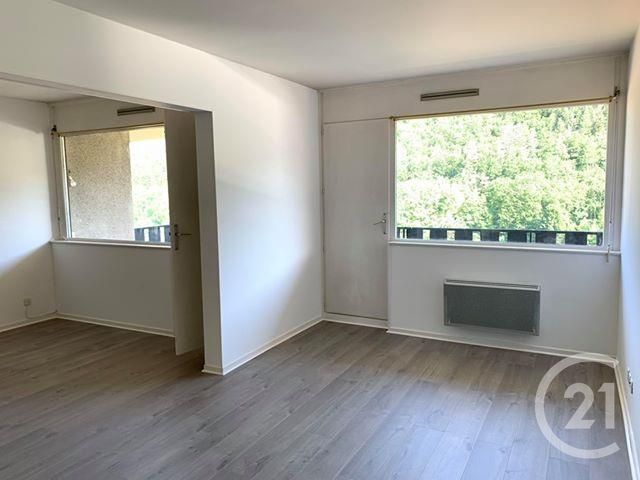 Appartement F5 à louer - 5 pièces - 94.0 m2 - BOURG ARGENTAL - 42 - RHONE-ALPES - Century 21 Abita Immobilier Appartement F5 à louer - 5 pièces - 94.0 m2 - BOURG ARGENTAL - 42 - RHONE-ALPES - Century 21 Abita Immobilier