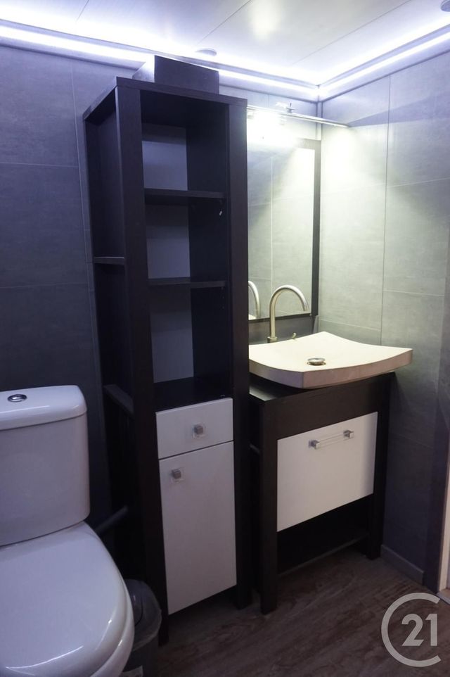 Appartement T2 à louer - 2 pièces - 57.0 m2 - ANNONAY - 07 - RHONE-ALPES - Century 21 Abita Immobilier Appartement T2 à louer - 2 pièces - 57.0 m2 - ANNONAY - 07 - RHONE-ALPES - Century 21 Abita Immobilier