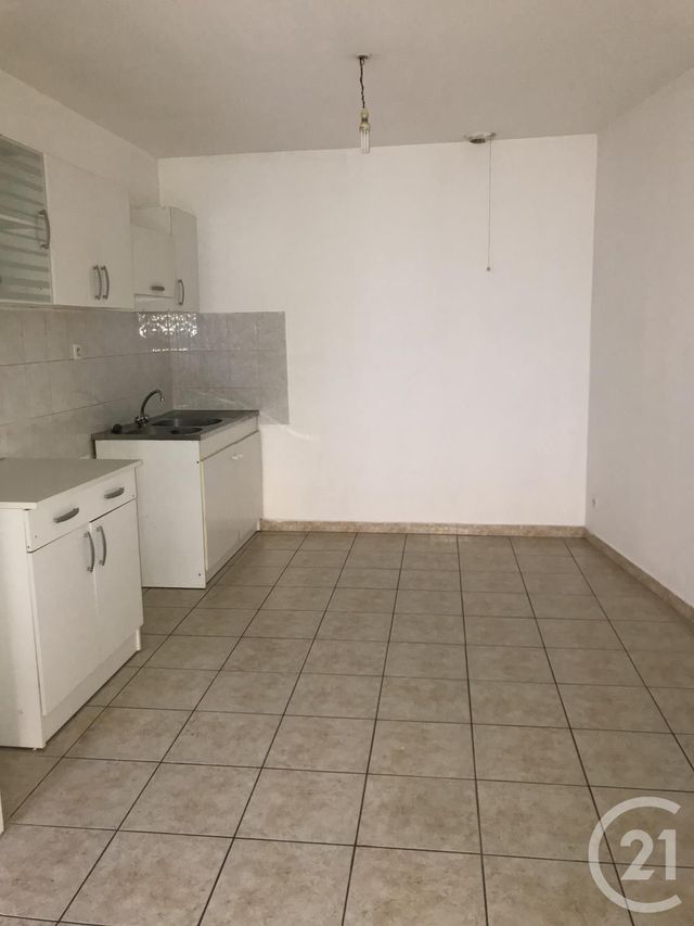 Appartement T2 à louer - 2 pièces - 60.0 m2 - ANNONAY - 07 - RHONE-ALPES - Century 21 Abita Immobilier Appartement T2 à louer - 2 pièces - 60.0 m2 - ANNONAY - 07 - RHONE-ALPES - Century 21 Abita Immobilier