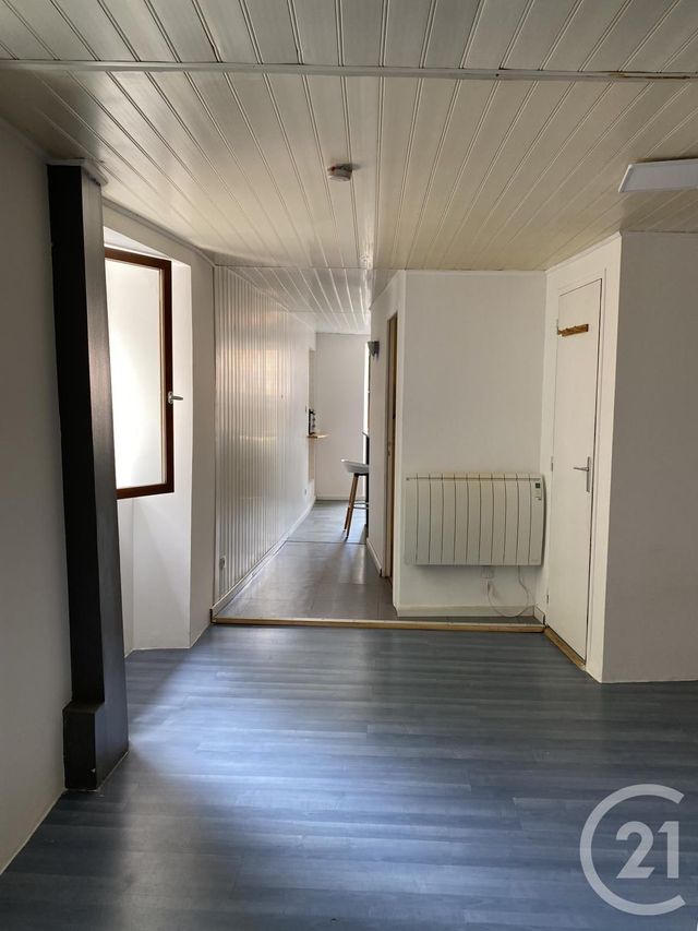 Afficher la photo en grand Studio à louer - 1 pièce - 37.0 m2 - ANNONAY - 07 - RHONE-ALPES - Century 21 Abita Immobilier
