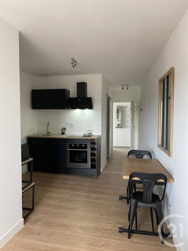 Afficher la photo en grand Studio à louer - 1 pièce - 26.0 m2 - ANNONAY - 07 - RHONE-ALPES - Century 21 Abita Immobilier