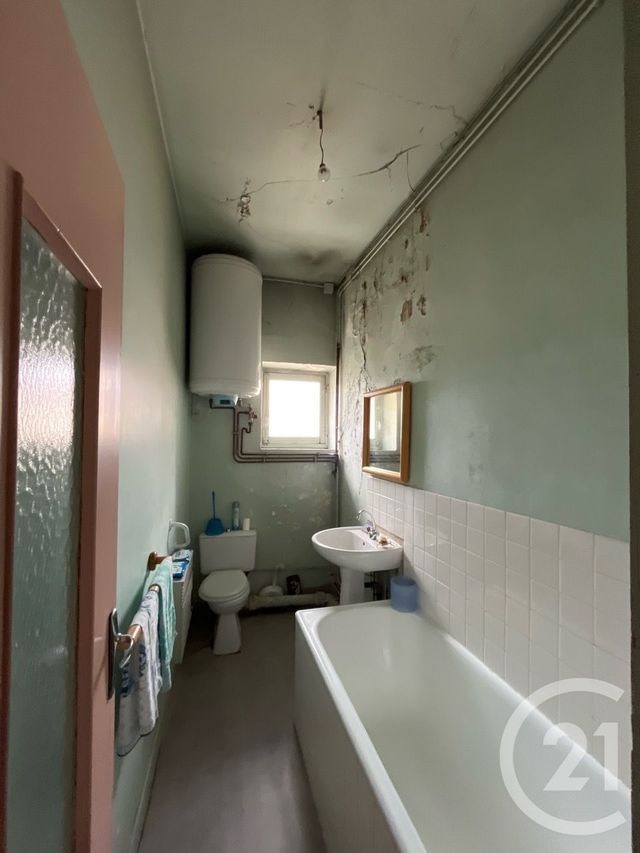 Afficher la photo en grand Appartement F3 bis à vendre - 7 pièces - 175.54 m2 - ANNONAY - 07 - RHONE-ALPES - Century 21 Abita Immobilier