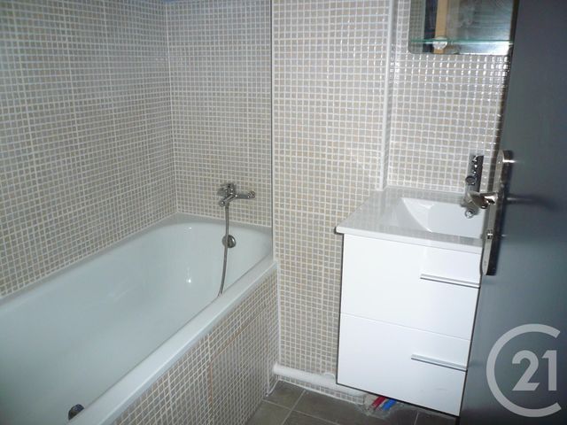 Appartement T3 à louer - 3 pièces - 51.0 m2 - ANNONAY - 07 - RHONE-ALPES - Century 21 Abita Immobilier