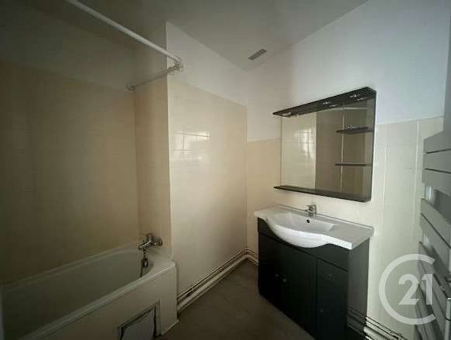 Afficher la photo en grand immeuble à vendre - 200.0 m2 - ANNONAY - 07 - RHONE-ALPES - Century 21 Abita Immobilier