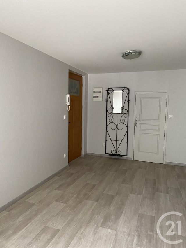 Appartement T2 à louer - 2 pièces - 42.0 m2 - SATILLIEU - 07 - RHONE-ALPES - Century 21 Abita Immobilier