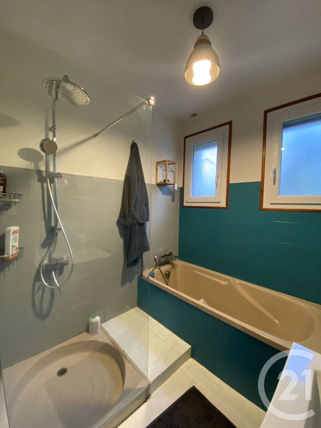 maison à louer - 6 pièces - 125.83 m2 - MALLEVAL - 42 - RHONE-ALPES - Century 21 Abita Immobilier