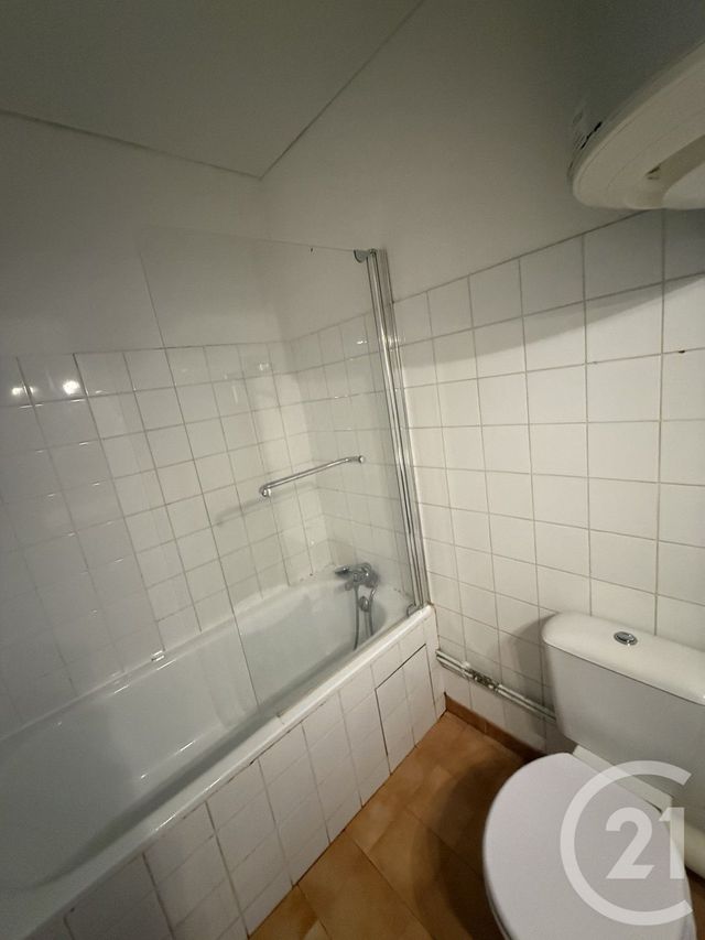 Appartement T3 à louer - 3 pièces - 66.0 m2 - SATILLIEU - 07 - RHONE-ALPES - Century 21 Abita Immobilier