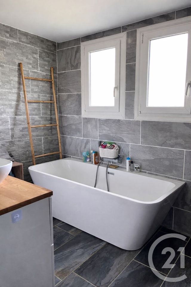 maison à vendre - 7 pièces - 150.0 m2 - PEAUGRES - 07 - RHONE-ALPES - Century 21 Abita Immobilier