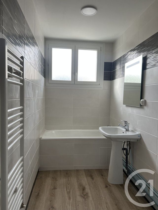 Appartement T3 à louer - 3 pièces - 75.76 m2 - ANNONAY - 07 - RHONE-ALPES - Century 21 Abita Immobilier