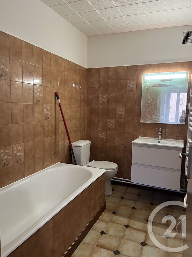 Appartement Studio à louer - 2 pièces - 36.0 m2 - ANNONAY - 07 - RHONE-ALPES - Century 21 Abita Immobilier