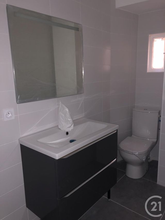 Appartement T3 à louer - 3 pièces - 75.0 m2 - ANNONAY - 07 - RHONE-ALPES - Century 21 Abita Immobilier