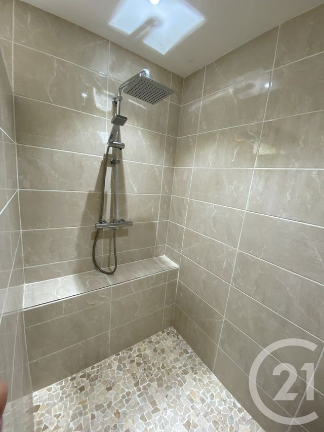 Appartement T2 à louer - 2 pièces - 43.87 m2 - ST DESIRAT - 07 - RHONE-ALPES - Century 21 Abita Immobilier