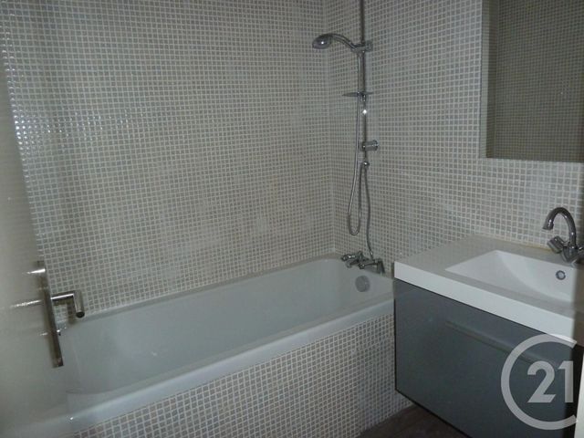 Appartement T3 à louer - 3 pièces - 84.0 m2 - ANNONAY - 07 - RHONE-ALPES - Century 21 Abita Immobilier