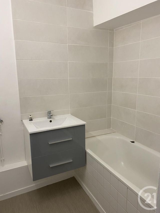 Appartement T3 à louer - 3 pièces - 60.32 m2 - ANNONAY - 07 - RHONE-ALPES - Century 21 Abita Immobilier