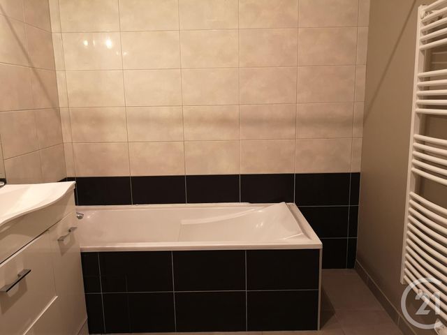 Appartement T3 à louer - 3 pièces - 74.25 m2 - ANNONAY - 07 - RHONE-ALPES - Century 21 Abita Immobilier