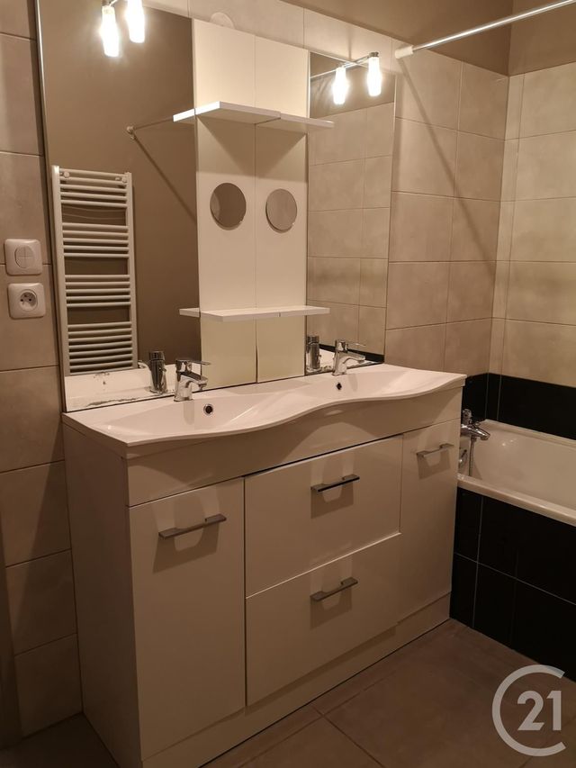 Appartement T3 à louer - 3 pièces - 74.25 m2 - ANNONAY - 07 - RHONE-ALPES - Century 21 Abita Immobilier